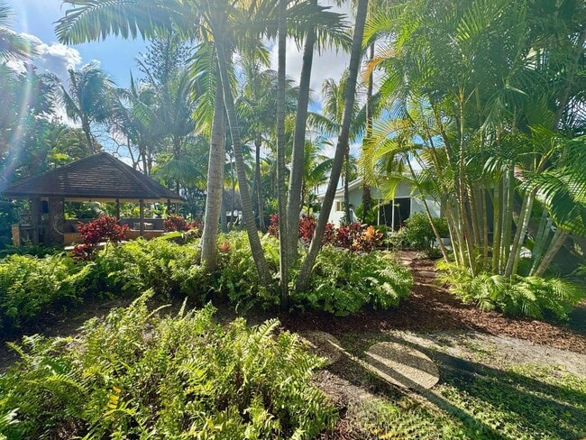 Building Photo - 2780 NE 16th St