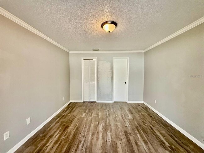 Building Photo - 4223 Summerdale Dr