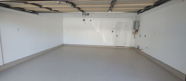 Building Photo - Upgraded Two Story Home - Bay Ho - View Lot - Central AC