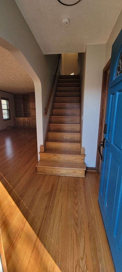 Building Photo - Dundee 4 bed 2 bath 3 car garage