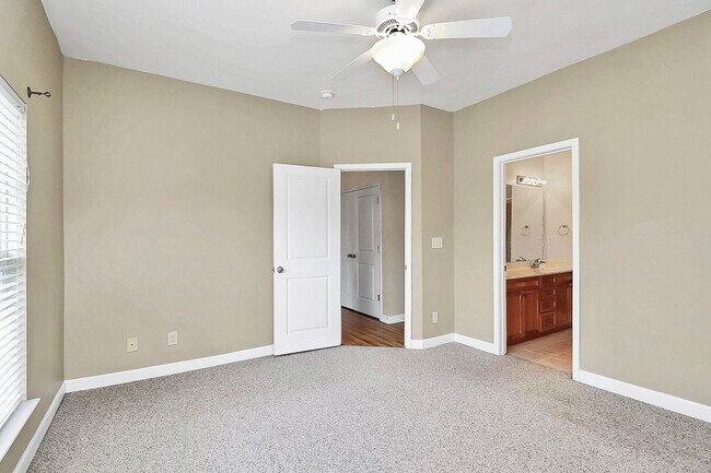 Building Photo - 8324 Scotney Bluff Avenue