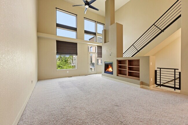 Building Photo - $2,595.95- 3 Bed, 3 Bath Townhome in Aurora with Central AC and In Unit Laundry!