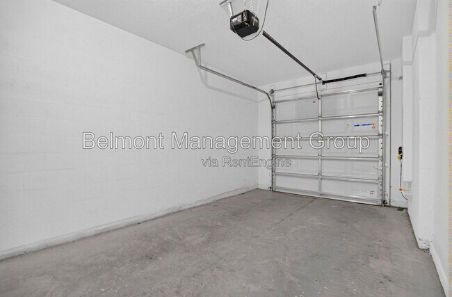 Building Photo - 33028 Tulip Petal Ln