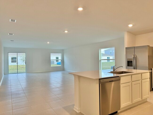 Building Photo - 3083 Totem Rd