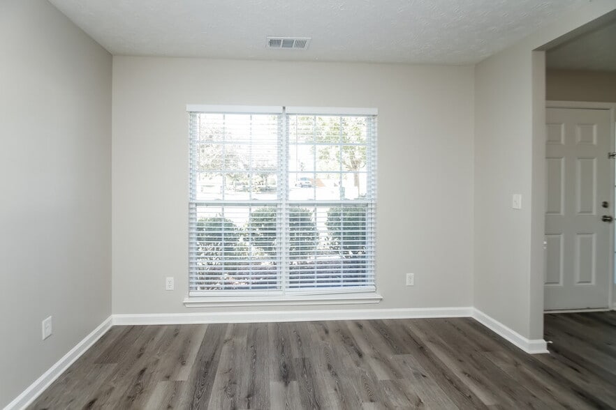 Building Photo - 8202 Camp Hill Ct