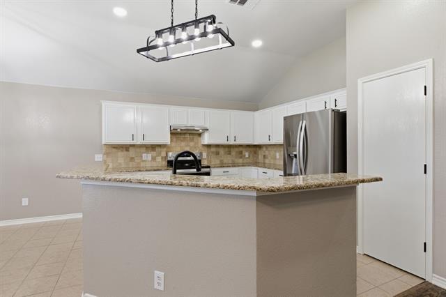 Building Photo - 1006 Lake Dallas Dr