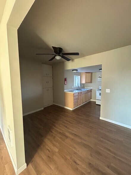 Building Photo - 16102 Road 10.7 NW