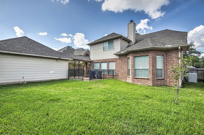 Building Photo - 6219 Surfside Ln
