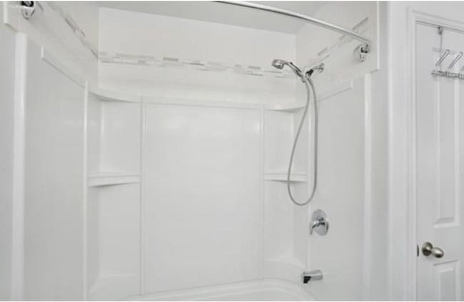 Building Photo - Beautiful Townhome in Prime Provo Location