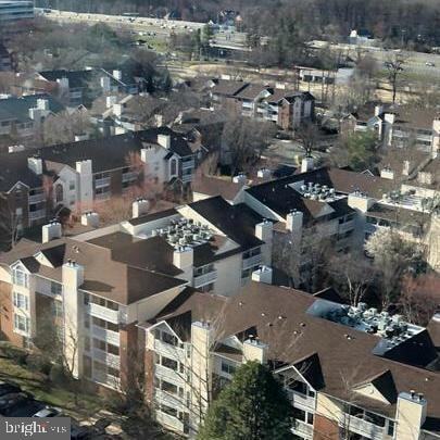 Building Photo - 8220 Crestwood Heights Dr