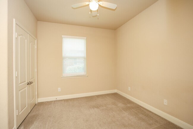 Building Photo - 147 West Wading Pond Circle
