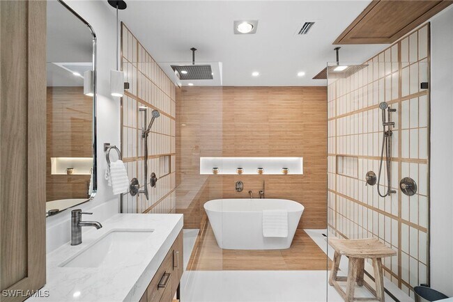 Building Photo - 504 Tierra Mar Ln E