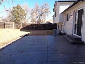 Building Photo - 9235 Clermont Dr