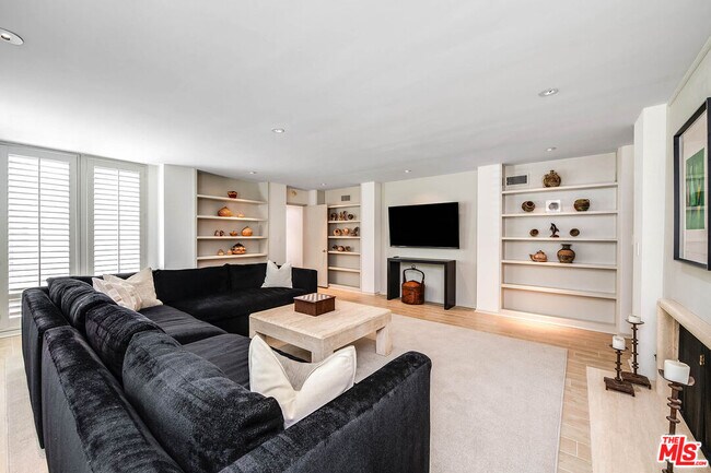 Building Photo - 9656 Lawlen Way