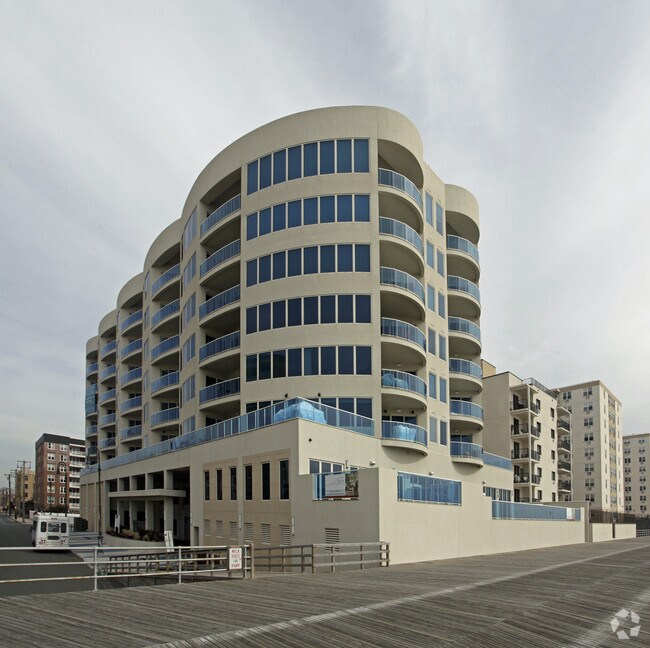 Aqua Luxury Oceanfront Condominiums - 403 E Boardwalk Long Beach NY