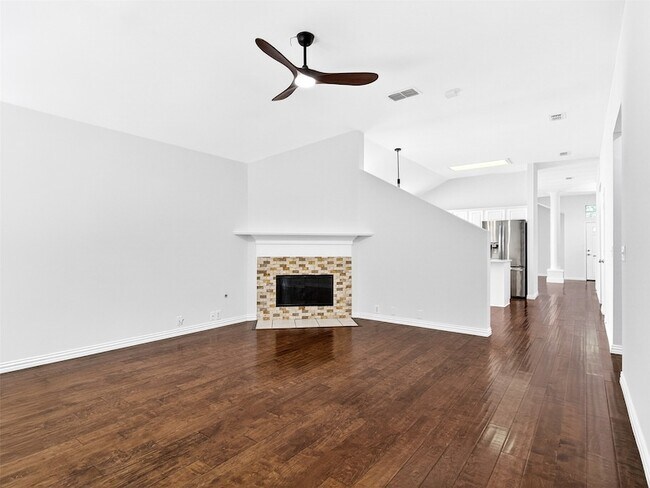 Building Photo - 1817 Newton Dr