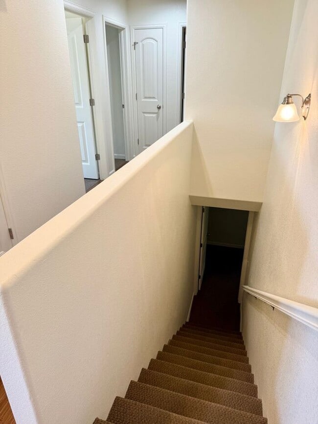 Building Photo - Well Maintained 4 Bed, 3 Bath Home in Anderson Farm!