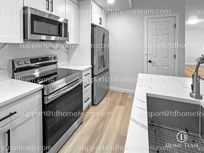 Building Photo - 1813 SW 355th Pl