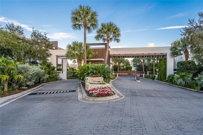 Building Photo - 10540 NW 67th Terrace