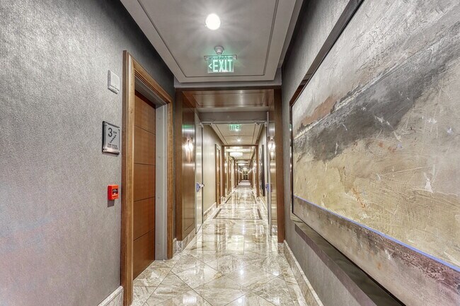 Building Photo - 8100 River Rd