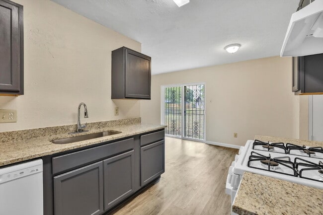 Building Photo - $1,000 OFF first month rent.