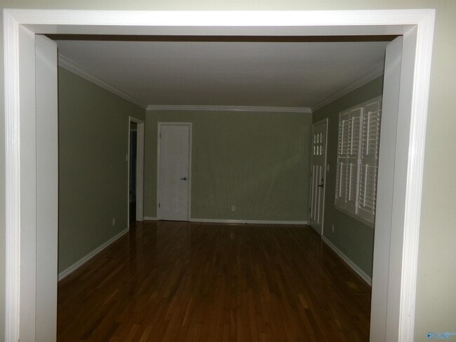 Building Photo - 1514 NE Wellman Ave