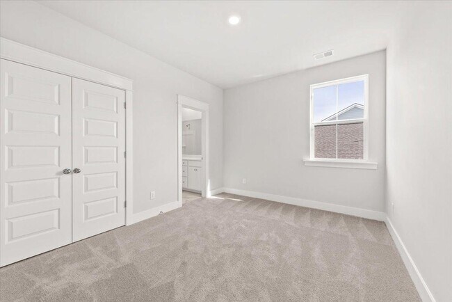 Building Photo - 437 Parish Farms Dr