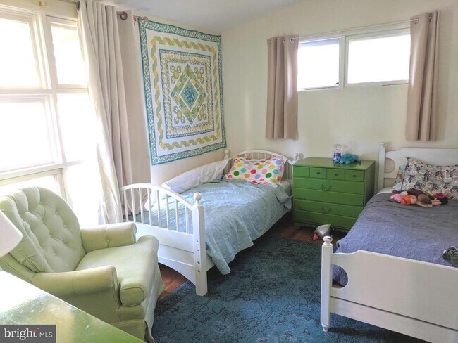 Building Photo - 6519 Byrnes Dr