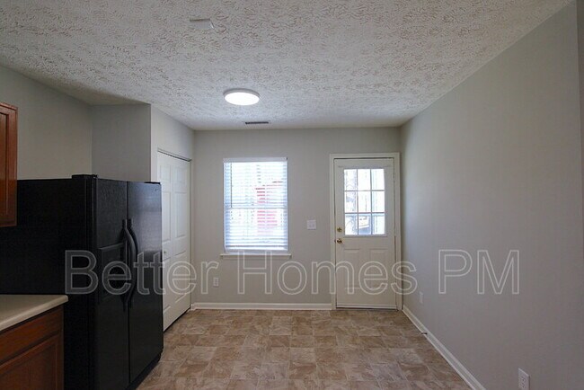 Building Photo - 3208 Mango Dr