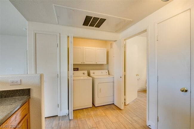 Building Photo - 9303 Gilcrease Ave