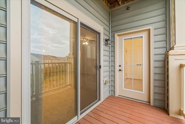 Building Photo - 6501 Walcott Ln