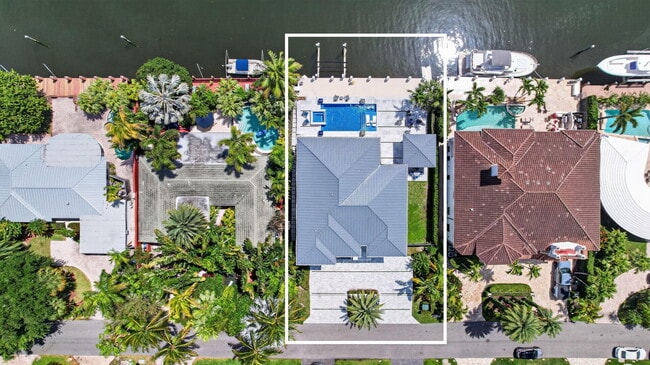 Building Photo - 334 Isle of Capri Dr