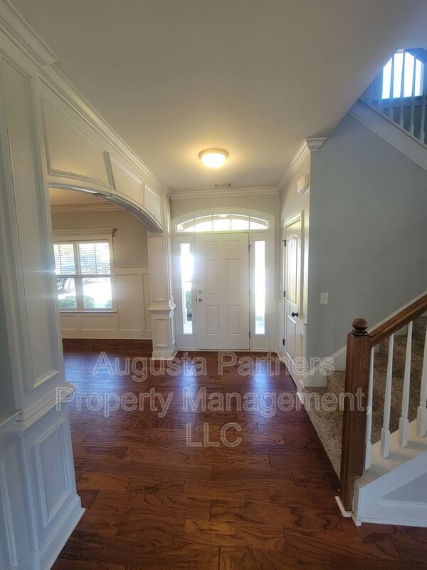 Building Photo - 135 Langfuhr Way