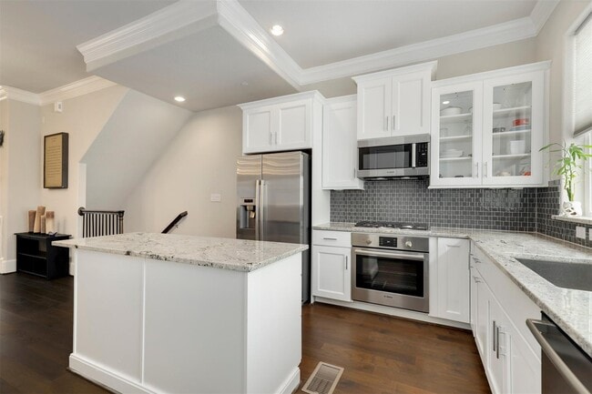 Building Photo - 7333 Valley View Ln