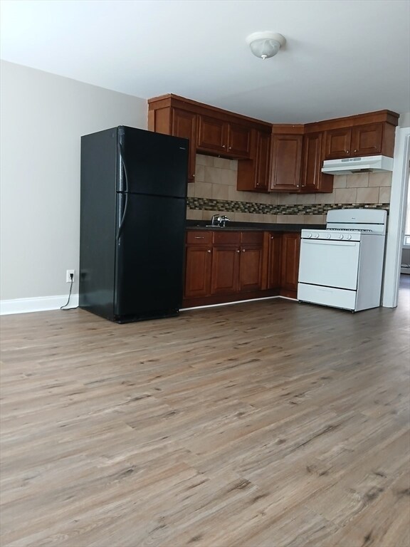 Building Photo - 229 State St