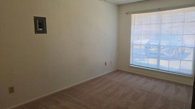 Building Photo - 113 Sasser Dr