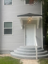 Building Photo - Duplex with Garage Apartment