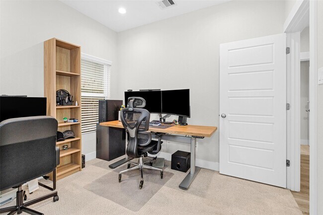 Building Photo - 7707 Nasser Ln