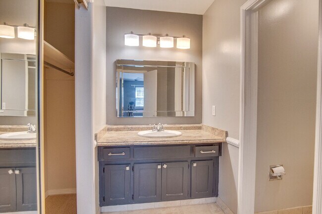 Building Photo - Pool Home with Office, Two Primary Suites ...