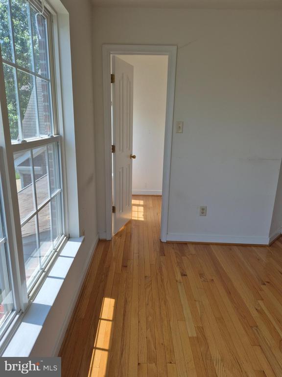Building Photo - 11701 Fair Oaks Way