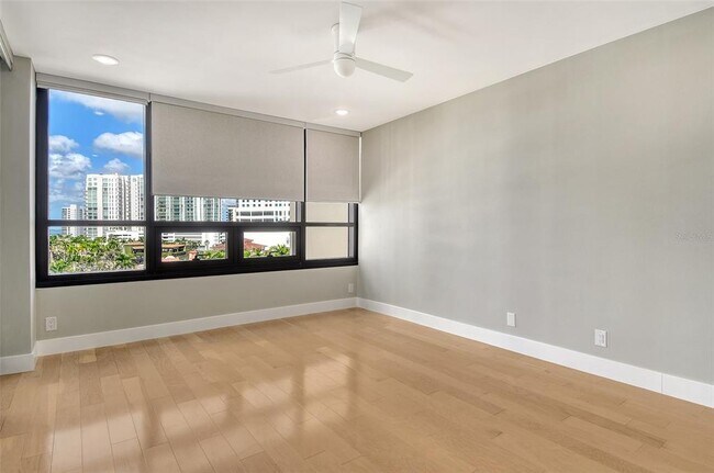 Building Photo - 1255 N Gulfstream Ave