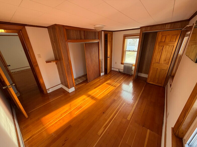 Building Photo - 7 Pearl St