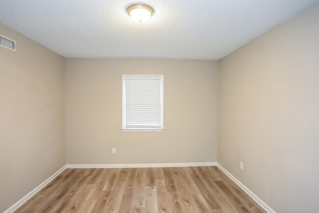 Building Photo - 6009 Burnt Mill Run