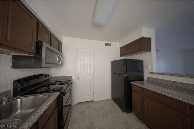Building Photo - 2606 S Durango Dr