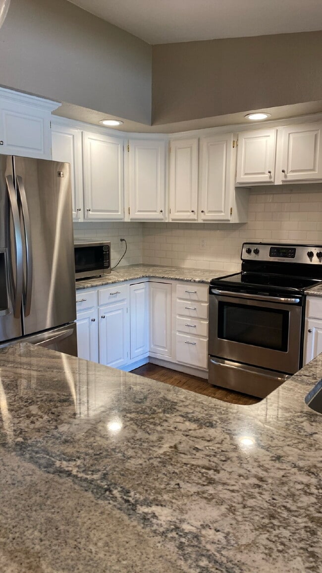 Building Photo - Westside White Buffalo