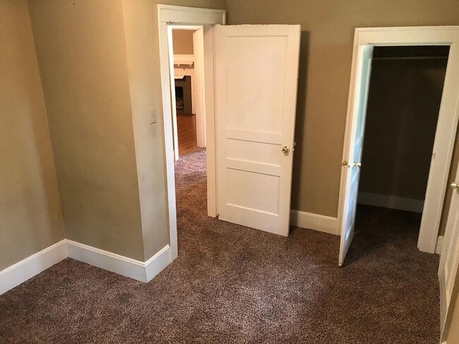 Building Photo - 419 Haynes St