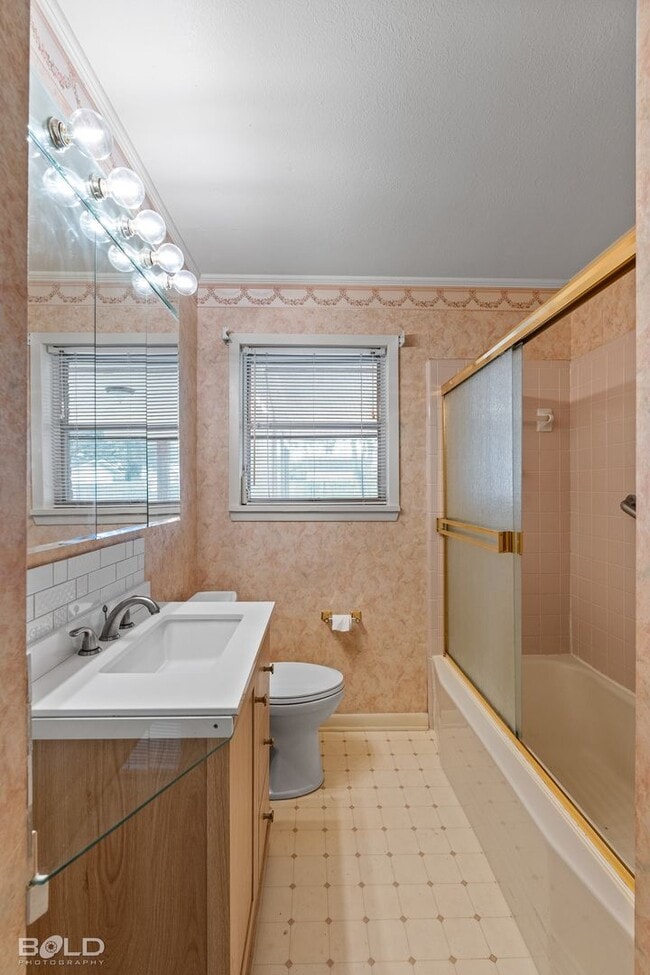 Building Photo - 1706 Shady Grove Dr