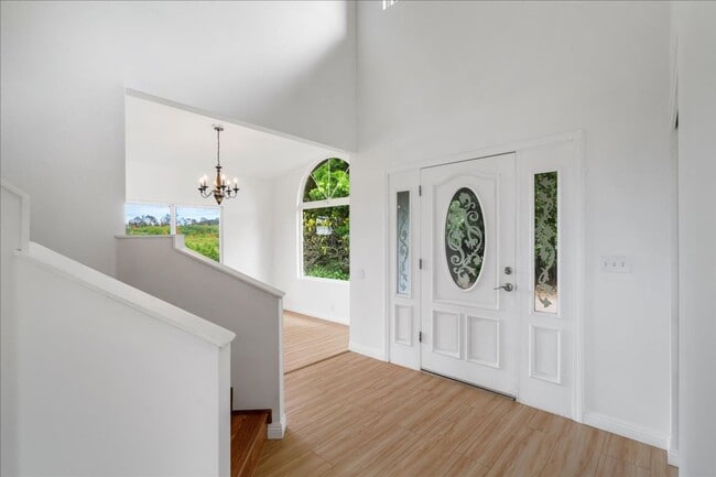 Building Photo - 3 Bed/ 2.5 Bath Two-Story Home with Yard and Garage
