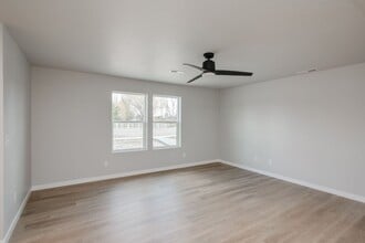 Building Photo - Incredible Townhomes. You’re New Home is Waiting.