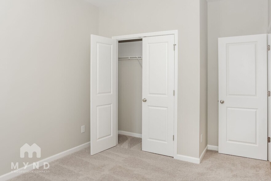 Building Photo - 105 Starview Ct